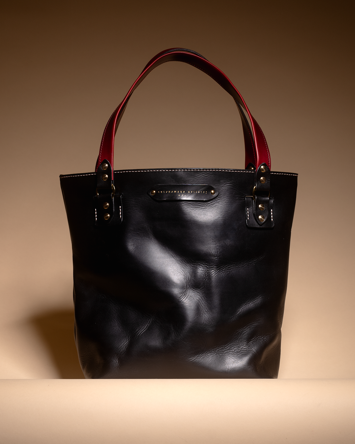 "The Echo" black
