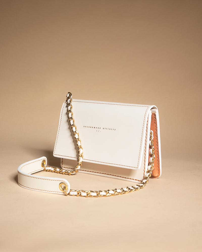 "Le Mepris" white clutch