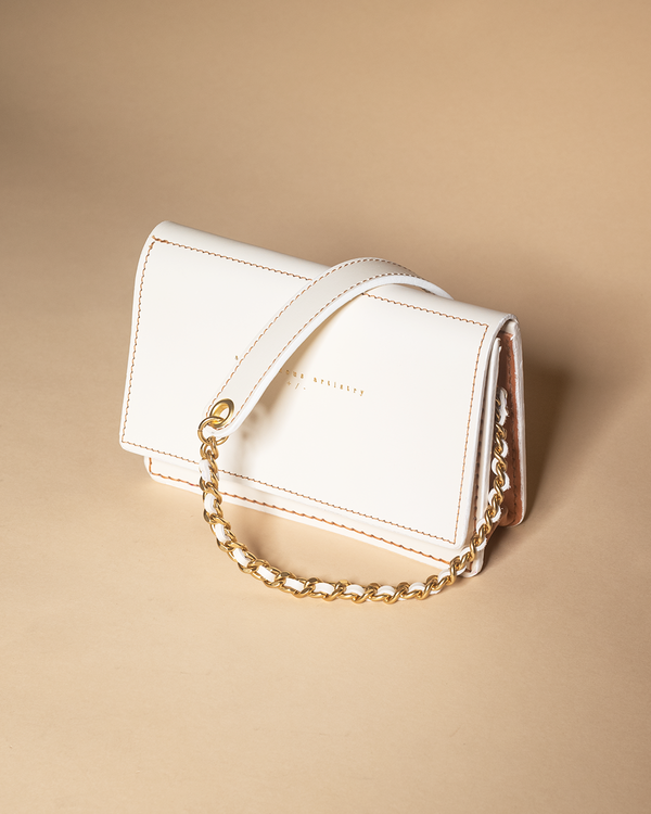 "Le Mepris" white clutch