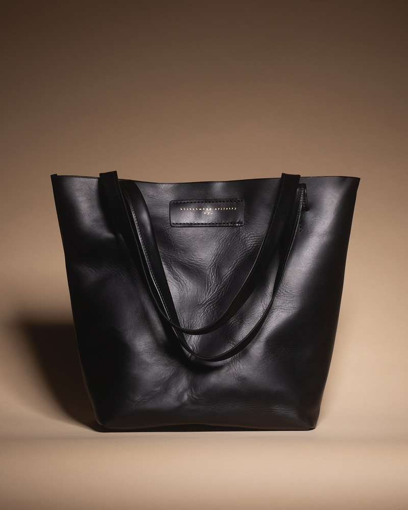 "The Minimalist" black